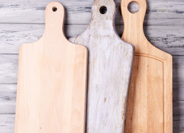 pulire il tagliere in legno lavare a mano