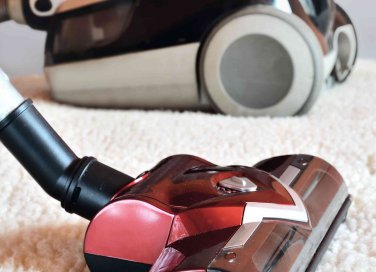 Come pulire l'aspirapolvere: i metodi per tenerla pulita e funzionante