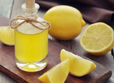 olio essenziale di limone fatto in casa
