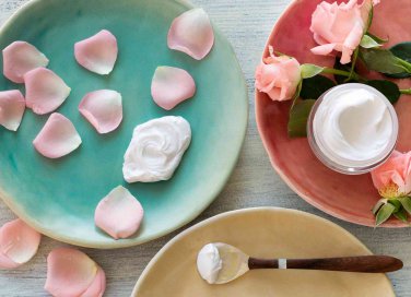 Crema e maschera contorno occhi fai da te