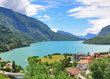 Il Trentino dei laghi e dei passi dolomitici