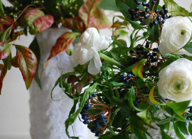 L’arte di decorare con i fiori la tavola delle feste 