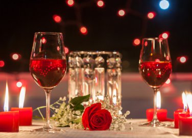 cena romantica, lume candela, tavola