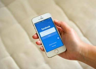 ex fidanzati social, è giusto cancellare l'ex da facebook, bloccare l’ex su facebook, ex fidanzato facebook, ex fidanzato instagram