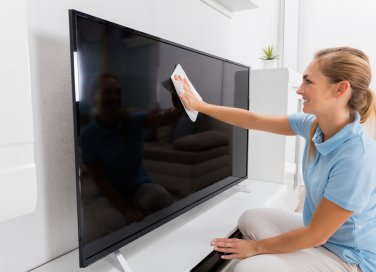 come pulire, schermo tv, senza aloni, schermo televisore, senza rovinarlo