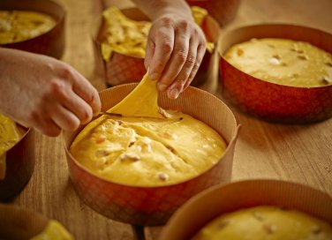 Pasticceria Cucchi Milano preparazione panettone