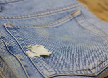 togliere gomma da masticare, gomma da masticare vestiti