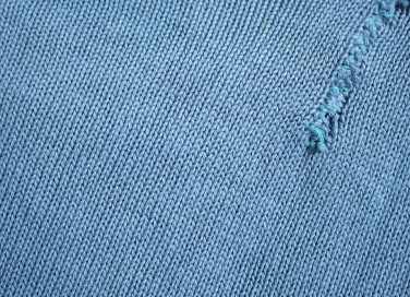 buco maglia rammendare, buco maglia lana, buco maglia cotone