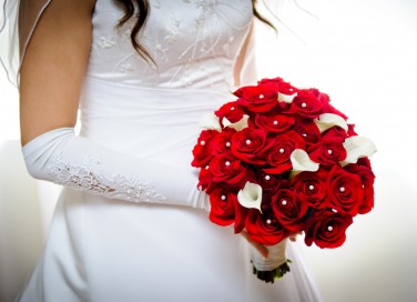 bouquet sposa con rose rosse, bouquet sposa con rose, bouquet matrimonio con rose