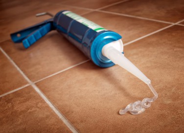 come togliere silicone, rimuovere silicone