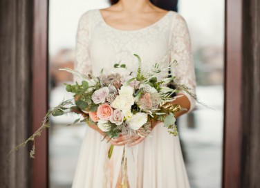 bouquet sposa messy, bouquet sposa tendenze, bouquet sposa asimmetrico, bouquet sposa rustico, bouquet sposa boho 