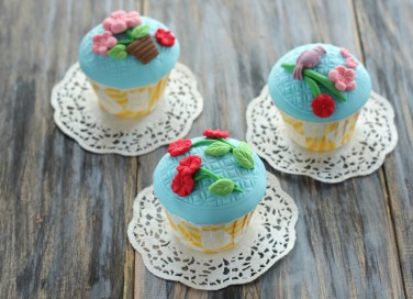 cupcake decorati fiori pasta di zucchero, cupcake decorati, cupcake pasta di zucchero, cupcake fiori