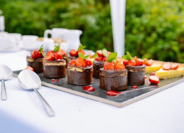 apparecchiare la tavola, buffet, come sistemare piatti