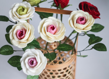 rosa uncinetto gambo, rosa uncinetto, rosa uncinetto stelo 