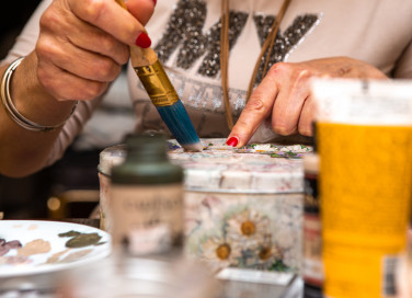 come fissare decoupage, come rifinire decoupage