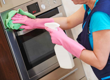 come pulire il forno in 5 minuti