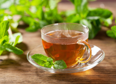 infuso di menta, rimedio naturale, salute