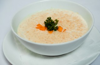 Zuppa di verdure e fiocchi d'avena