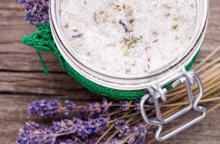 Scrub fai da te? Sfrutta gli ingredienti di casa