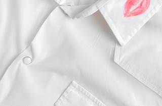 Togliere le macchie di trucco: ecco come