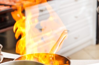 Recupera le pentole bruciate