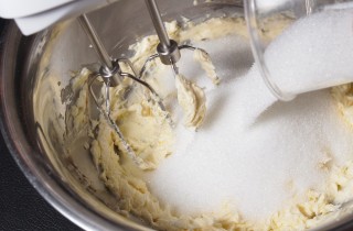 Pasta frolla montata senza glutine per sparabiscotti