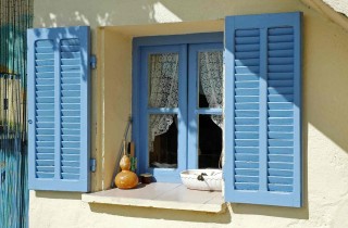 Come pulire bene le persiane in alluminio, legno, pvc e ferro