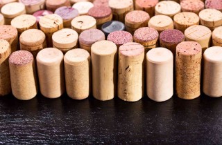 Come fare un sottopentola con i tappi di sughero: 4 idee