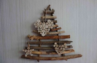 Albero di Natale fai da te: idee per il riciclo creativo