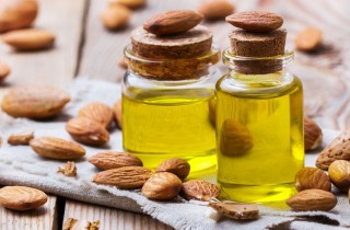 Pelle screpolata e che si spacca, oli e burri migliori per ripararla