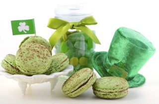 Festa di San Patrizio: la ricetta dei macarons verdi con ganache al Baileys