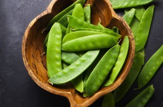 Come preparare le taccole in padella, contorno gustoso e leggero