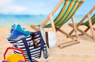 Borsa da spiaggia: come prepararla per una giornata al mare con i bambini