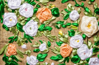 Tecnica ricamo silk ribbon, come fare dei lavori spettacolari con i nastri di seta