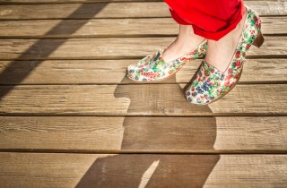 Personalizzare le scarpe con il decoupage, come fare delle calzature uniche