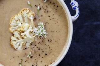 Zuppa di cavolfiore con pecorino e caffè