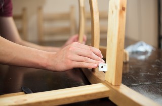 Sistemare le sedie scollate, la riparazione semplice