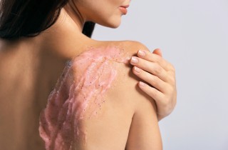 Scrub corpo fai da te semplice, la soluzione a cui non avevi pensato