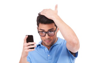 Uomo narcisista, come riconoscerlo da 5 tipi di comportamento