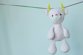 Come pulire e disinfettare peluche e pupazzi: i consigli utili