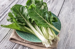 Come cucinare le coste delle bietole in modo facile e veloce