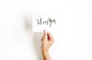 Come realizzare e scrivere il biglietto di ringraziamento dopo il matrimonio