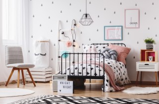 Come arredare la camera da letto di una ragazza in modo trendy e funzionale