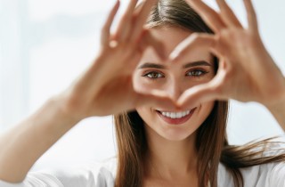 Occhi gonfi e stanchi: i rimedi naturali per risolvere il problema