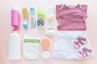 Corredino estivo per il neonato, che cosa non deve mancare