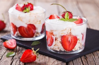 La ricetta dell'Eton Mess, il dolce inglese facilissimo ma di effetto