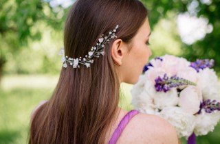 Acconciature per damigella di matrimonio: 5 idee eleganti