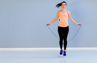 Quante calorie si bruciano saltando la corda e quali attività hanno lo stesso dispendio energetico