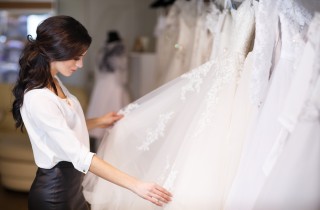 Abito da sposa, consigli se devi farlo viaggiare per raggiungere il luogo della cerimonia