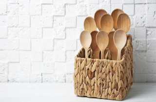 6 utensili da cucina che non sapevi di dover sostituire periodicamente